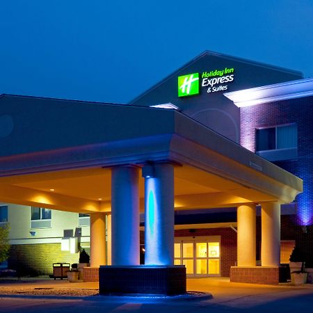 Holiday Inn Express & Suites Yankton By Ihg Exterior photo