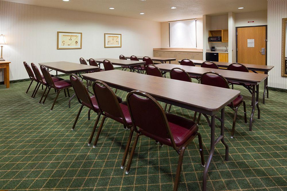 Holiday Inn Express & Suites Yankton By Ihg Facilities photo
