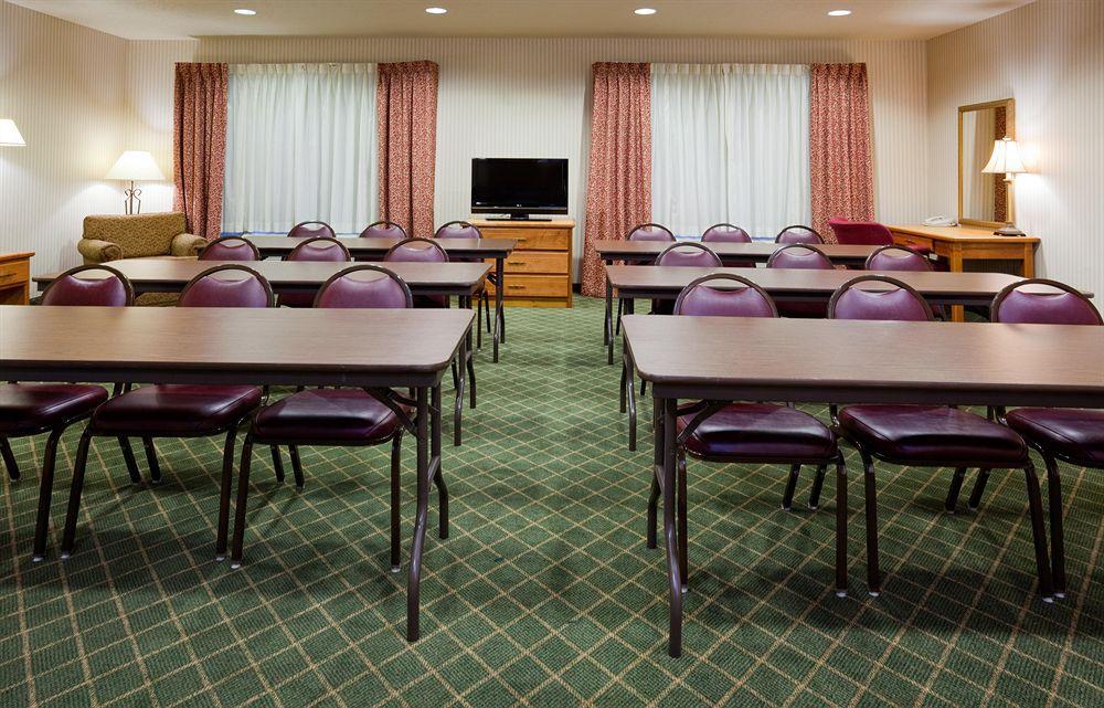 Holiday Inn Express & Suites Yankton By Ihg Facilities photo