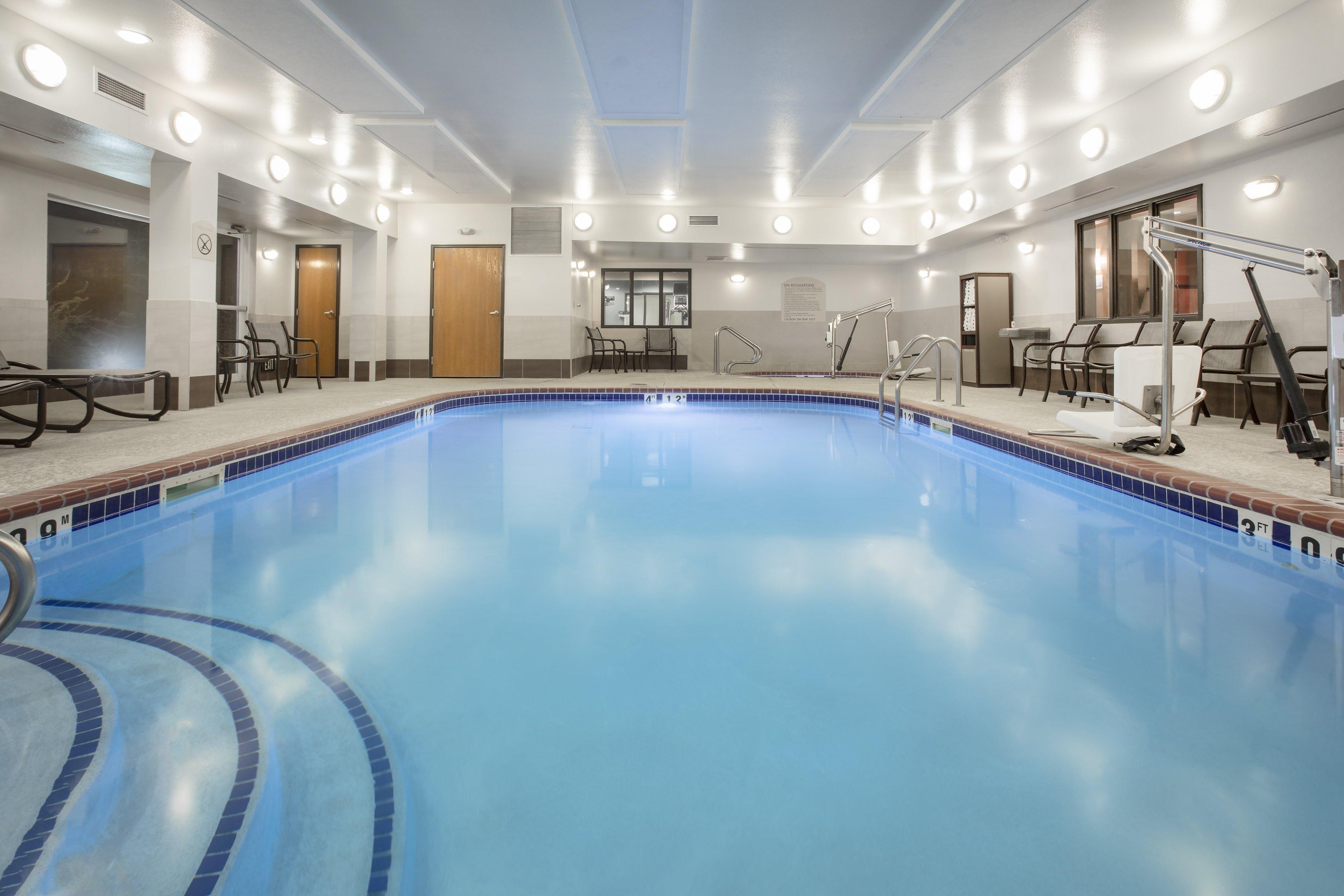 Holiday Inn Express & Suites Yankton By Ihg Exterior photo
